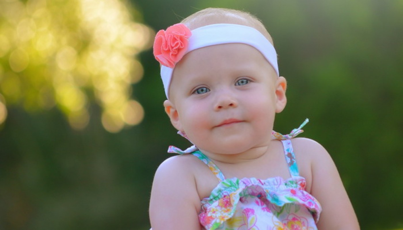 Children portrait photography example for improving family snapshots.