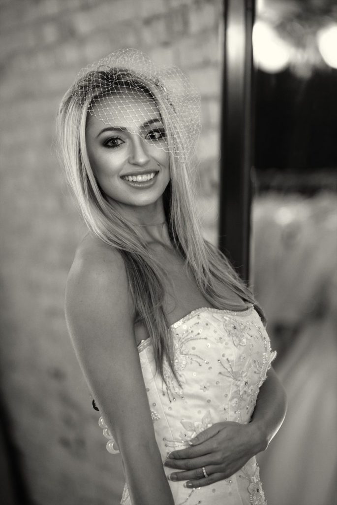 Bridal portrait, black and white, Nikki