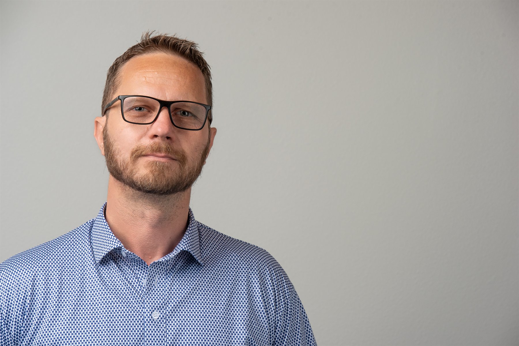Lucian Badea, founder and photographer behind PhotoTale Studio